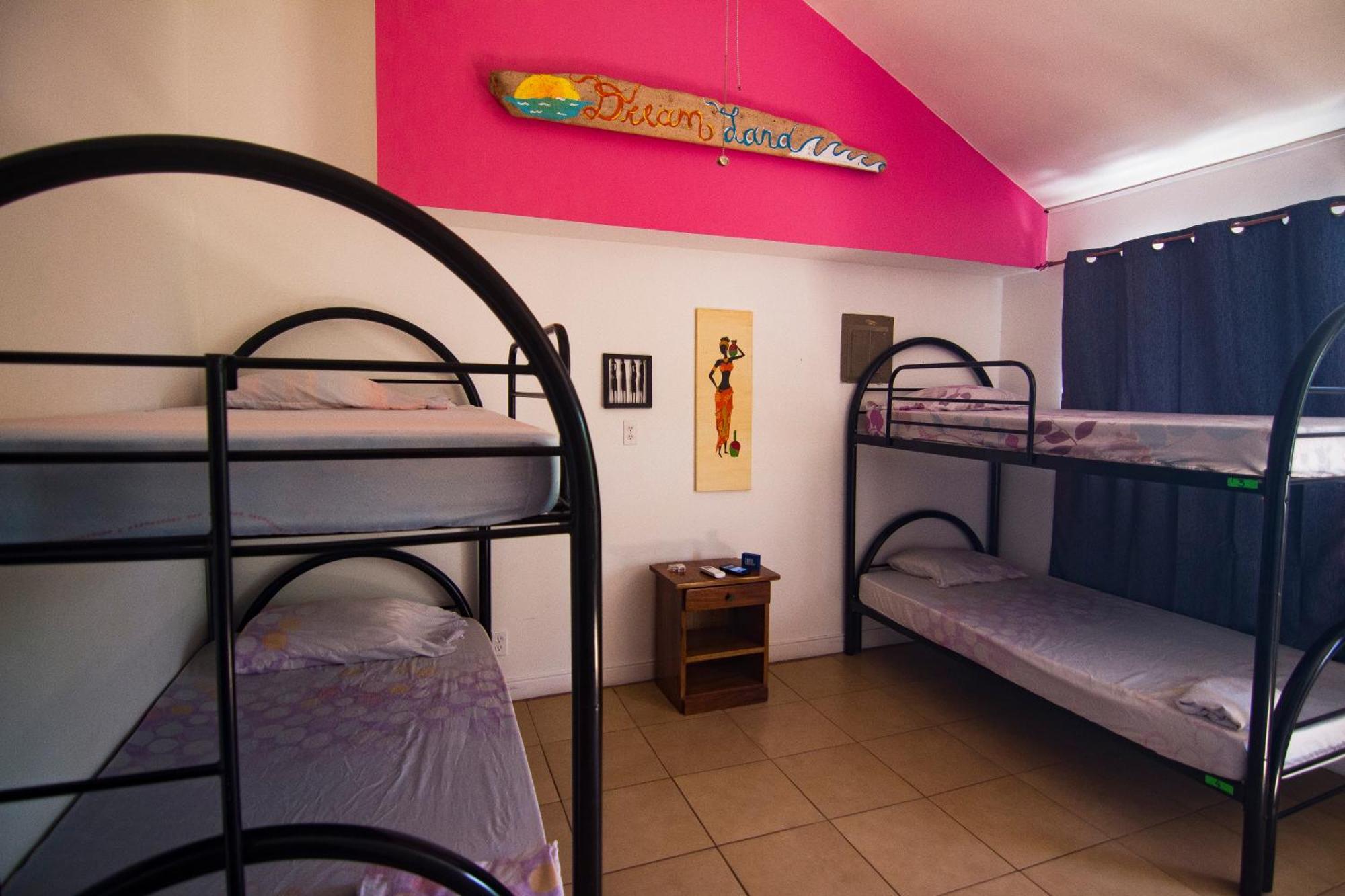 יקו Wipeout Hostel מראה חיצוני תמונה