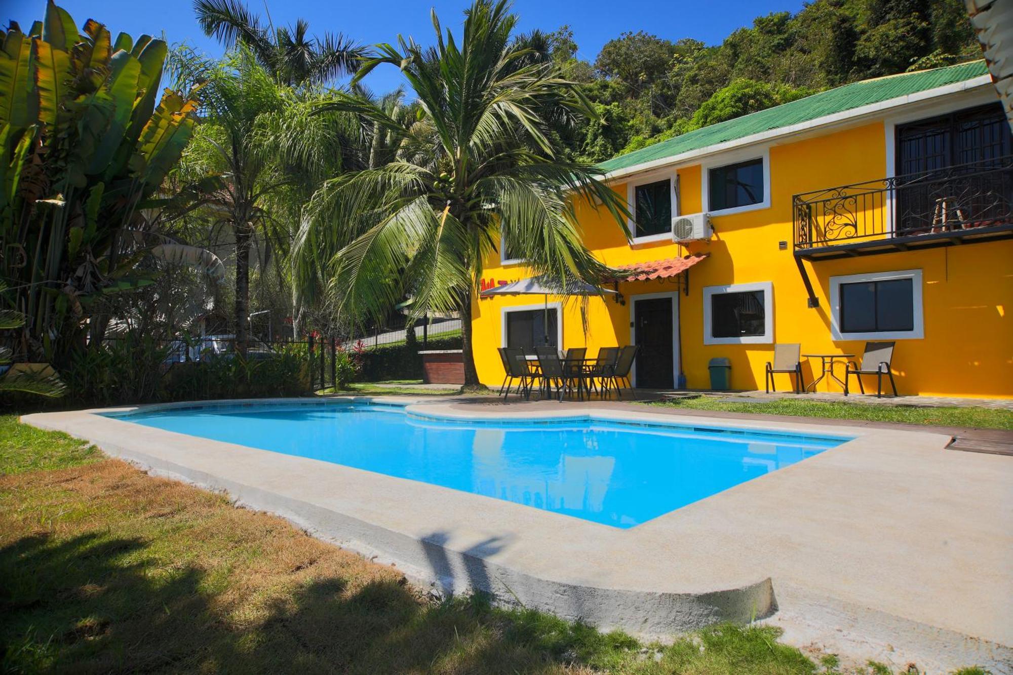 יקו Wipeout Hostel מראה חיצוני תמונה